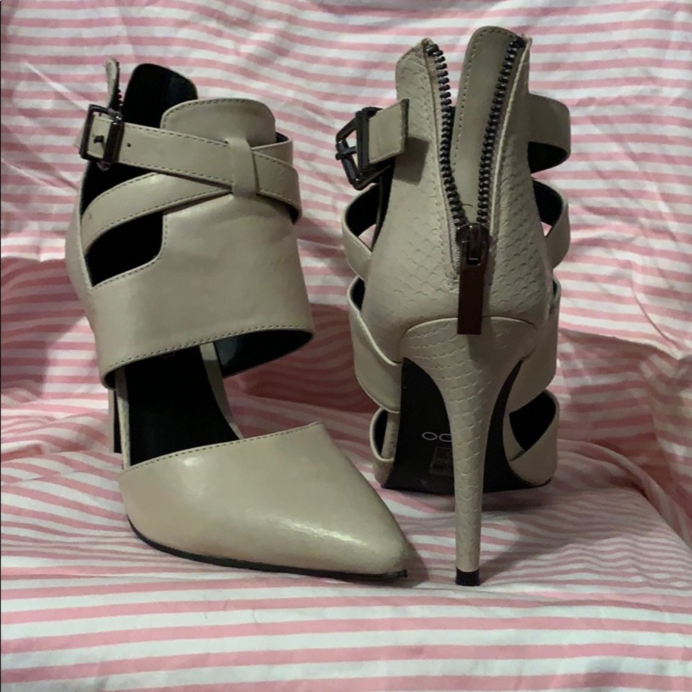 Aldo brand high heel Peat shoes.